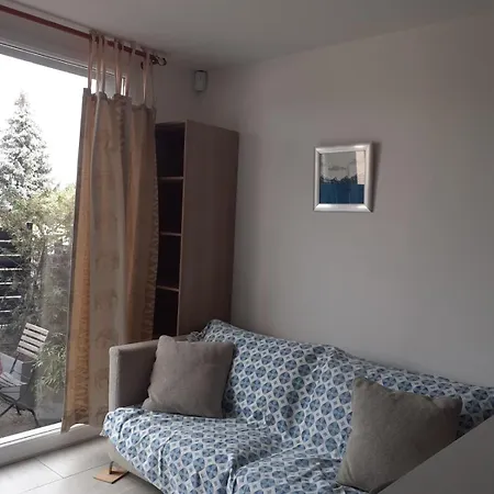 Duplex - 2 Min Walk